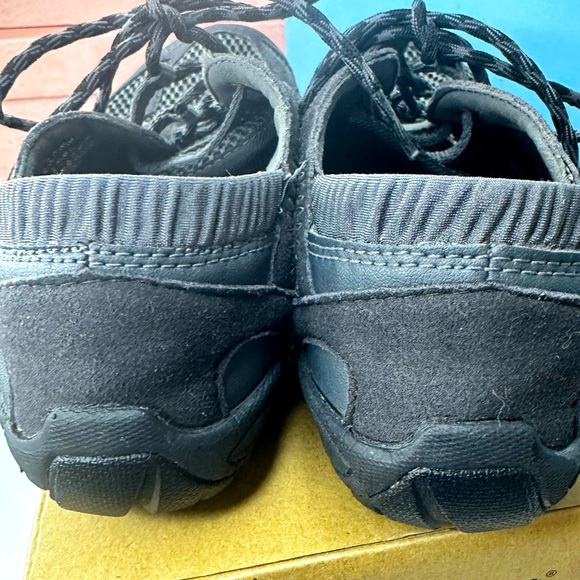 MERRELL -Pace Glove Barefoot Athletic Cross-Training, Trail Running Gray Shoe. - Picture 5 of 9
